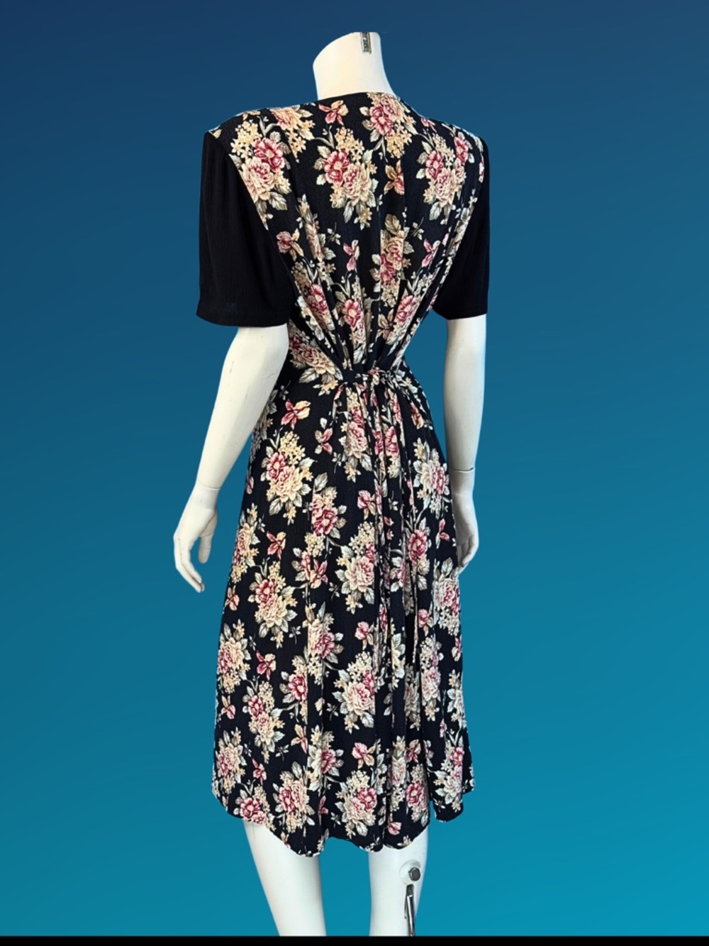 90s Dark Floral Cottagecore Rayon Button front Grannycore Grunge Dress / M L - Picture 7 of 10